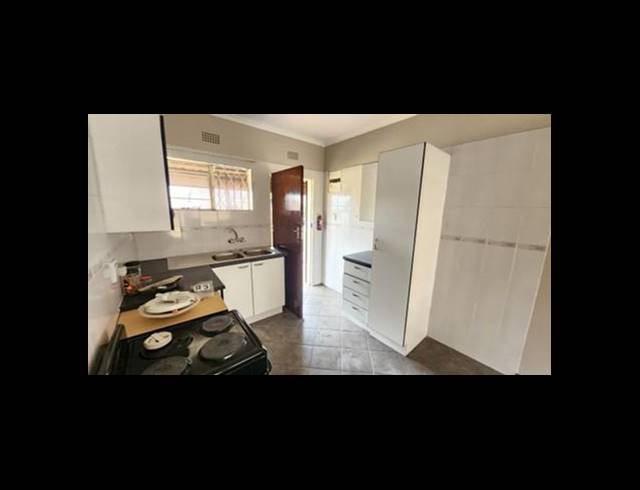 1 BEDROOM TOWNHOUSE FOR SALE IN PRIMROSE